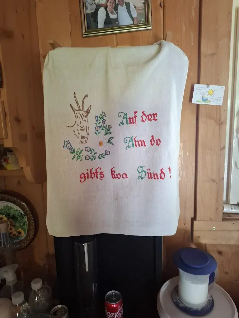 Johann Höfler_Möslhütte_Krakauschatten_review