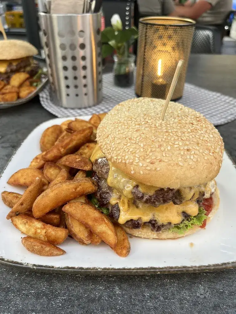 Menu_Restaurant Pizzeria Platzhirsch_Krakauschatten_image_7