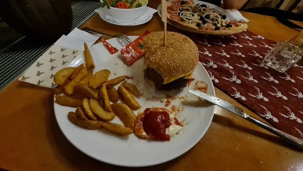 Menu_Restaurant Pizzeria Platzhirsch_Krakauschatten_image_9