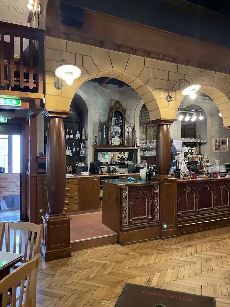 Restaurant Pizzeria Platzhirsch ristorante a Krakauschatten