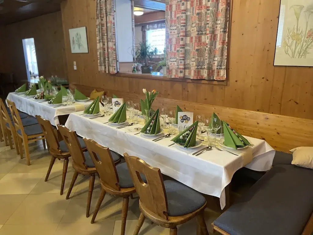 Weingut Simetich ristorante a Siegendorf im Burgenland