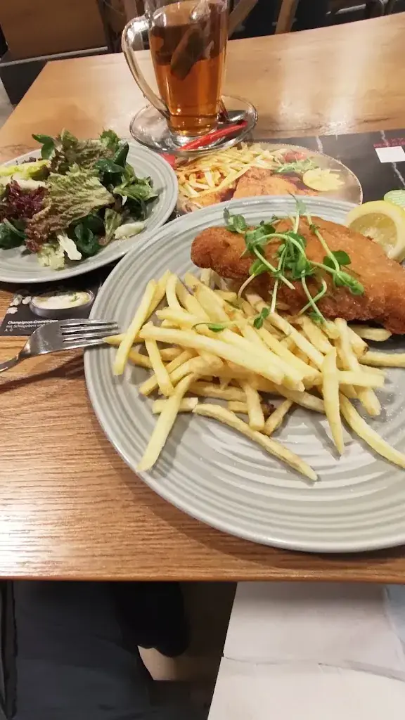 Kris Malkiewicz_XXXLutz Restaurant Lieboch_Lieboch_review