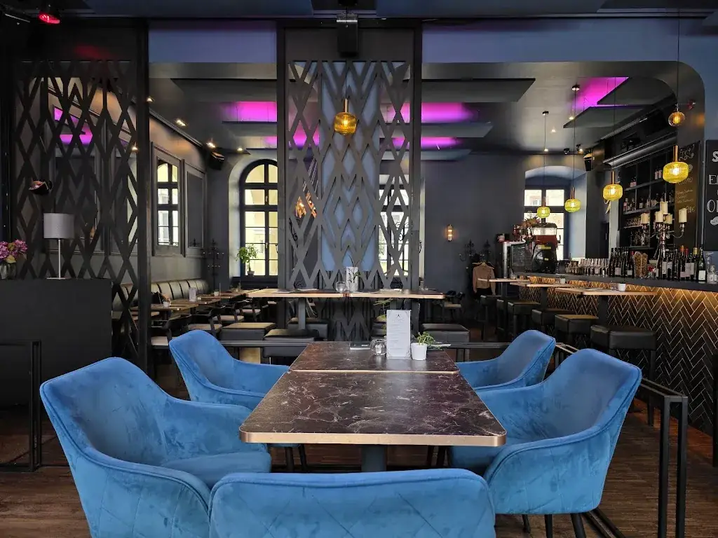 Tillmann Lenz_Walderdorffs_Mariahof_review