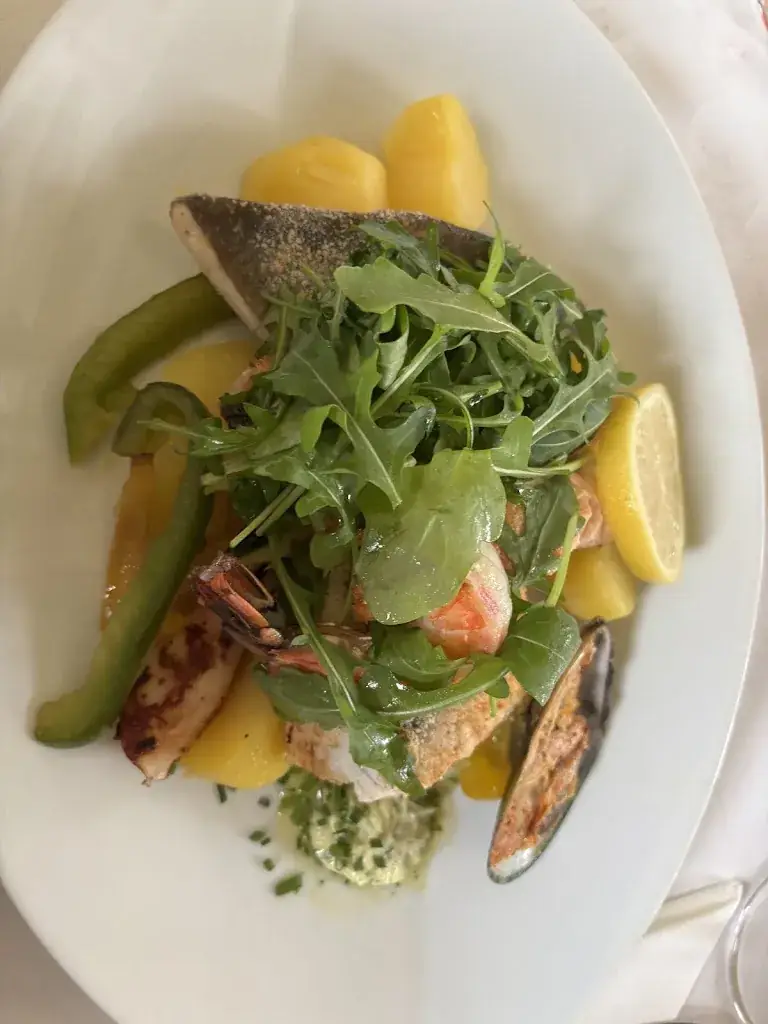 Tom Hofer_Häuserl im Wald_Mariatrost_review