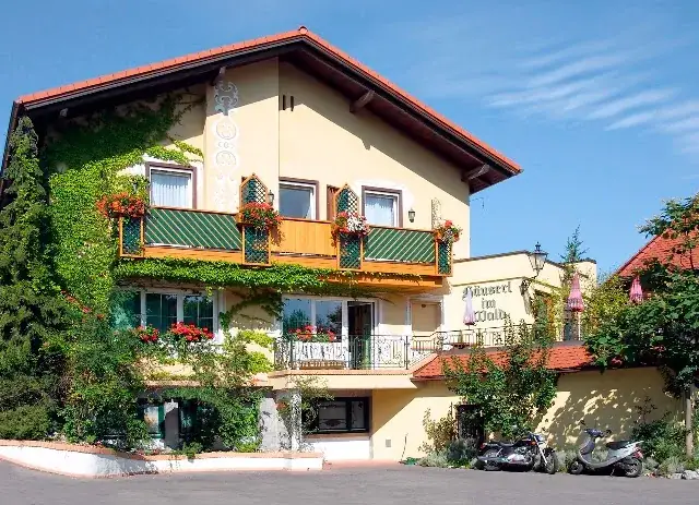 Häuserl im Wald restaurant à Mariatrost