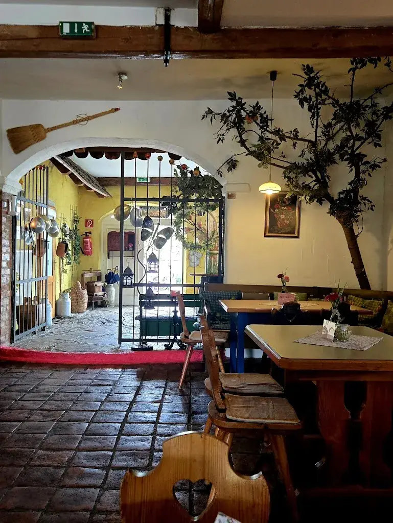 Guido Neumann_Buschenschank Wastl_Mariatrost_avis