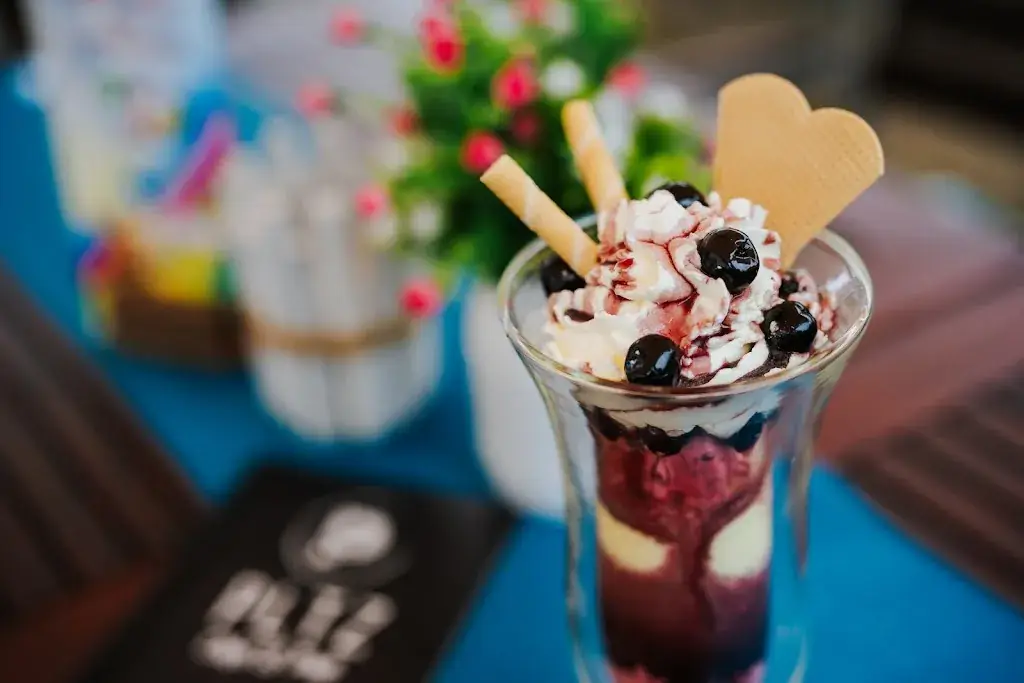 der PLATZ Café & Eis & Pub_Schattendorf_slider_image_2