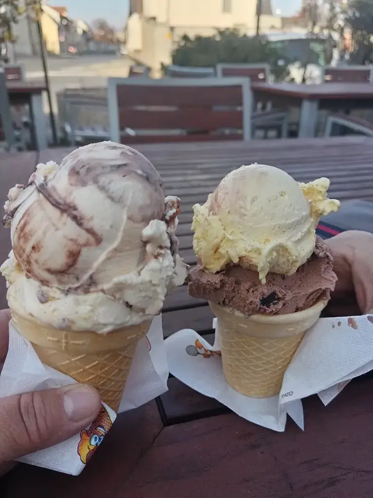 der PLATZ Café & Eis & Pub_Schattendorf_slider_image_3