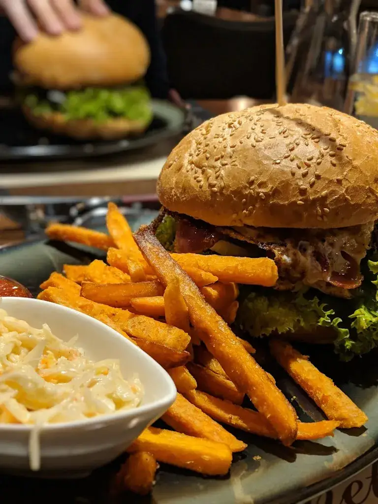 Michel Oleynik_thomawirt_Mariatrost_recensione