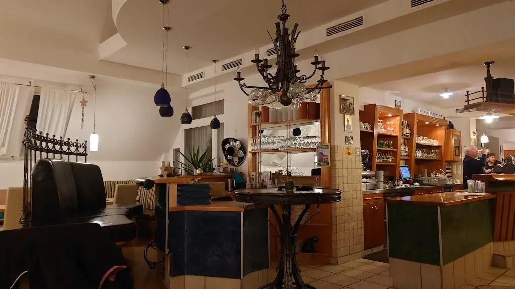 Mista NullskillZ_Wirtshaus Birgit Kölli_Mitterlabill_avis