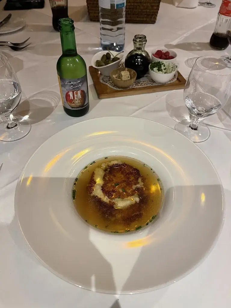 Nassima Azmzm_Restaurant Murnockerl_Mitterlabill_review