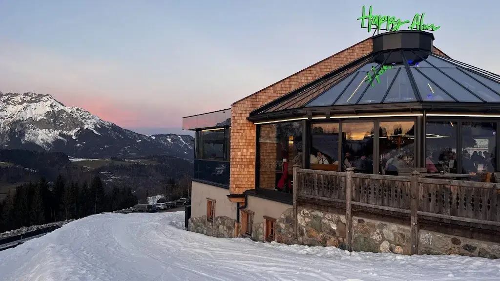 Hana Kasa_Après Ski - Pizzeria Happy Alm_Michaelerberg_review