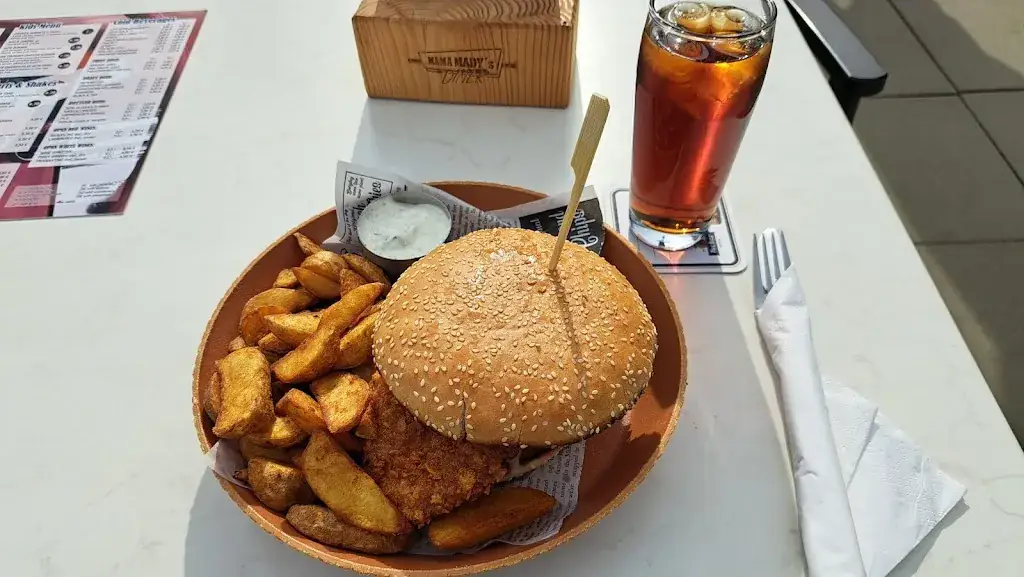 Justin Jones _Mama Madys Diner Restaurant_Merkendorf_review