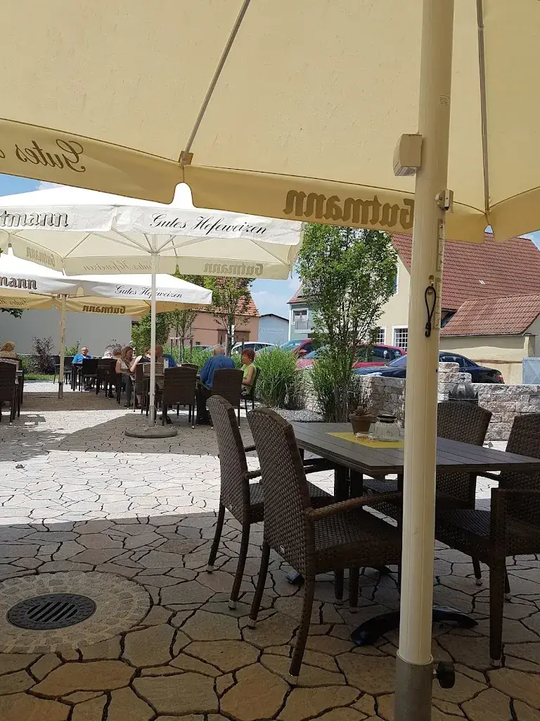 Lauren Robinson_Der Gary - Hotel, Metzgerei, Biergarten, Wirtshaus, Eventcatering_Merkendorf_review