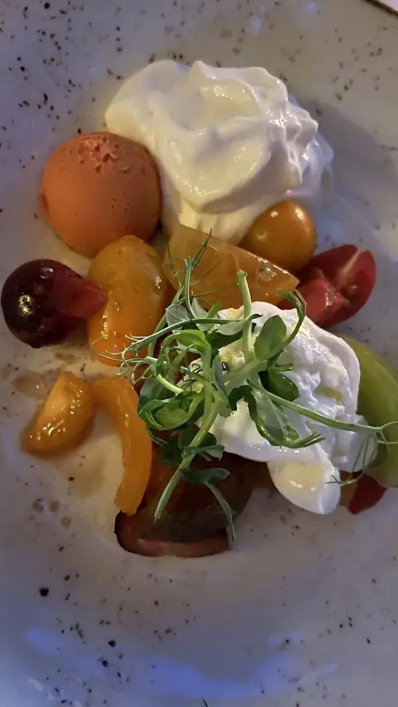 Roberta Fuller_Wirtshaus Troicher Genuss Pension Steirerland_Mureck_review