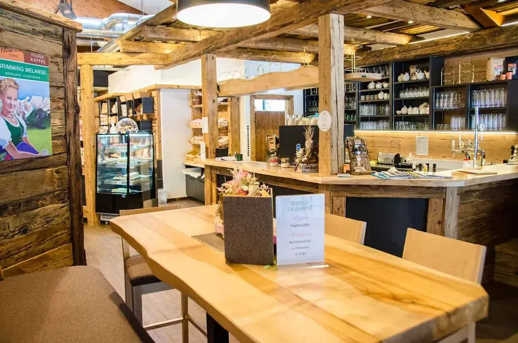 Genussladen Hoamatgfüh ristorante a Mitterndorf im Steirischen Salzkammergut