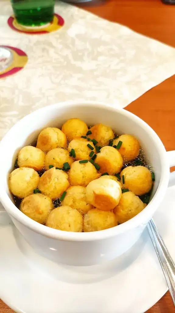 Nicola la Tigre Barzagli_Cafe Restaurant Picasso_Liezen_avis