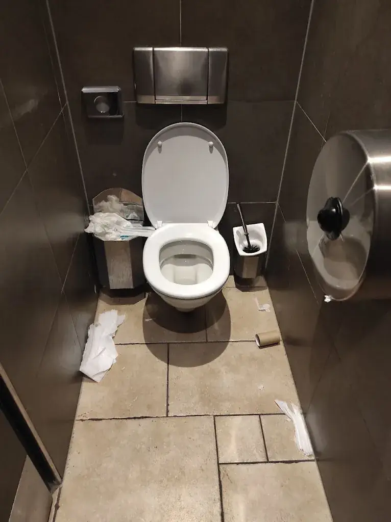 Daniel_McDonald’s Liezen_Liezen_recensione