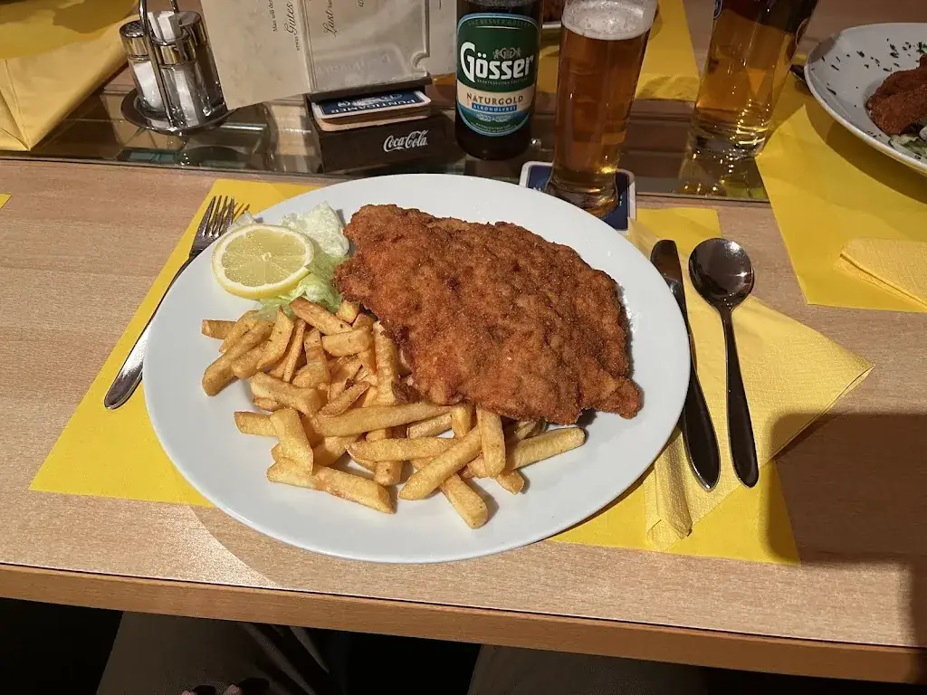 Dimitrij_Mikes Cafe Pub_Stadtschlaining_avis