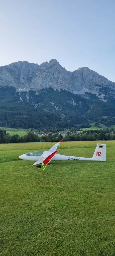 Robert Zinnecker_Restaurant Flugplatz Niederöblarn_Niederöblarn_recensione