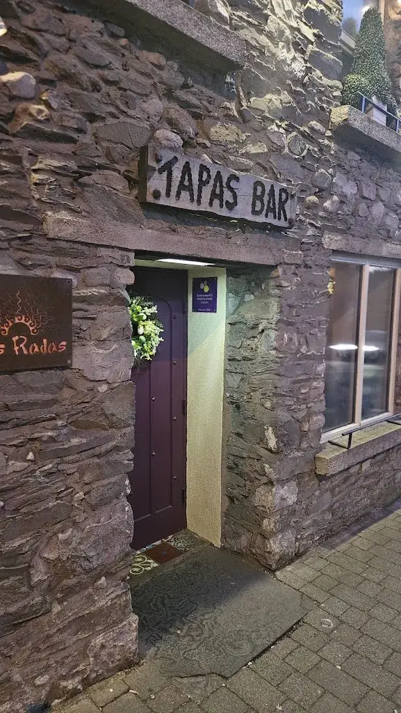Tetiana Leshchenko_Las Radas Tapas and Wine Bar_Naas_review