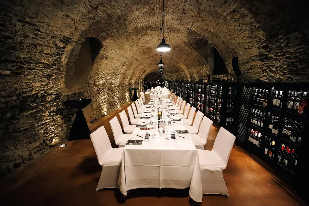 Weinkosterei Vinothek Burgenland restaurant à Stadtschlaining