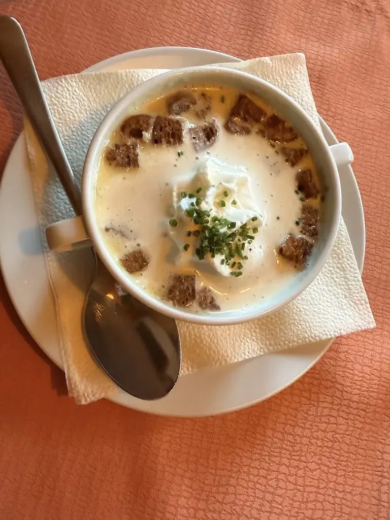 Barbara Puto_Gasthaus Mareinerwirt_Neumarkt in Steiermark_review