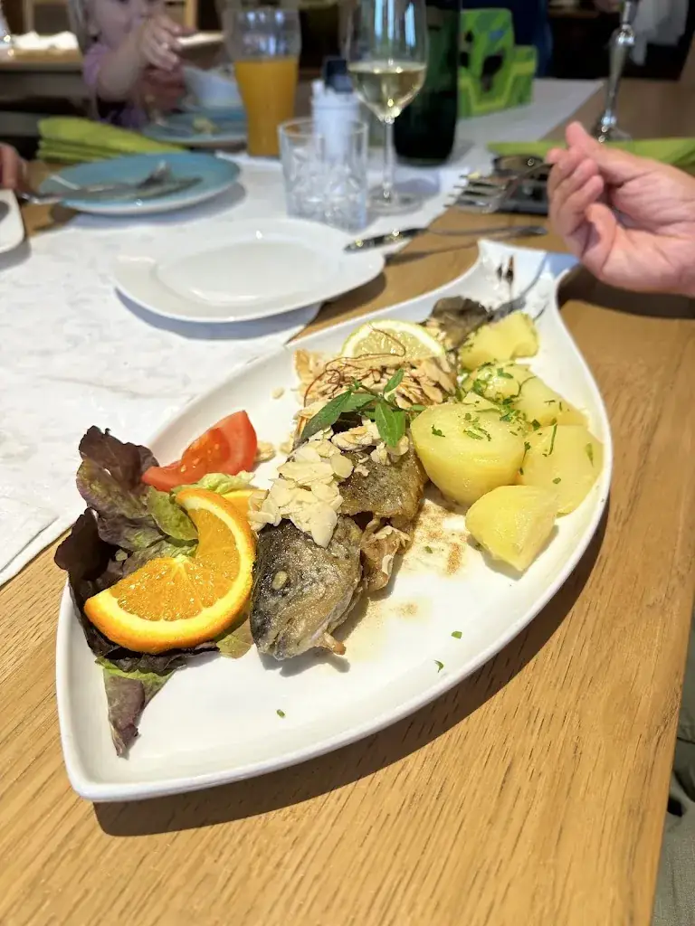 Karlan Stephenson_Landgasthof Pöllauerhof_Neumarkt in Steiermark_avis