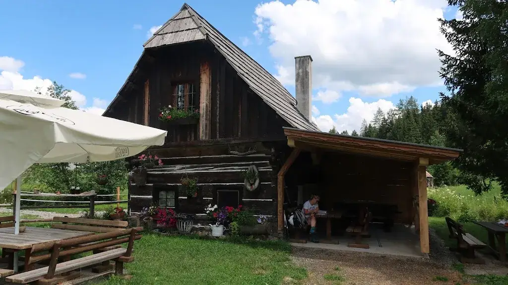 Robin Scharfenberg_Russkeusche_Neumarkt in Steiermark_review