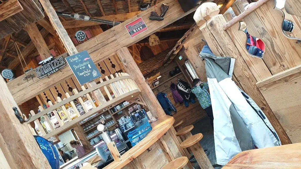 Zsolt Török_Grossa Almstadl – Après Ski Bar im Lachtal_Oberkurzheim_review