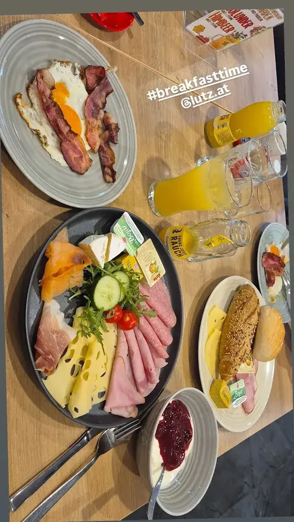 Margit Pötz_XXXLutz Restaurant Kapfenberg_Parschlug_review