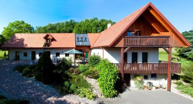 Hotel Garni Winzerhof Hödl restaurant in Pitschgau