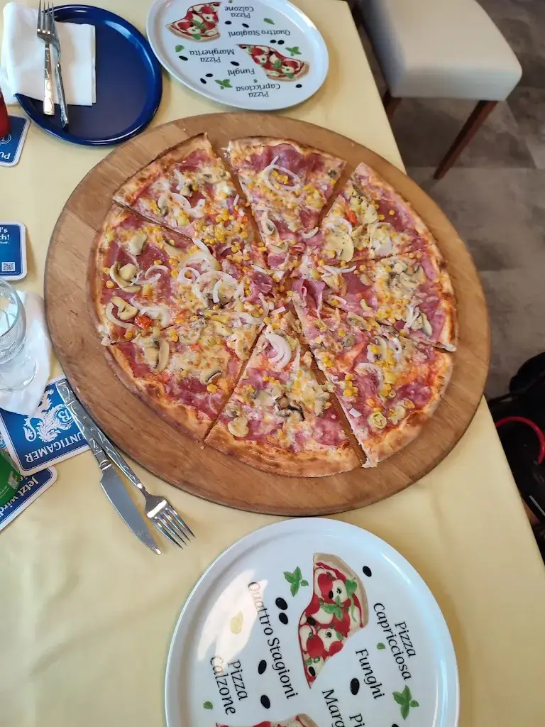 Laura Veren_Pizzeria Bella_Pichling bei Köflach_avis