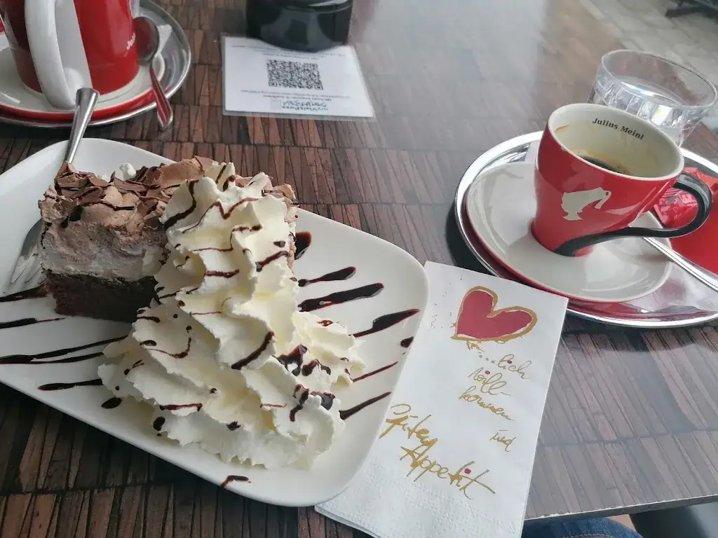 Almcafe_Passail_slider_image_3