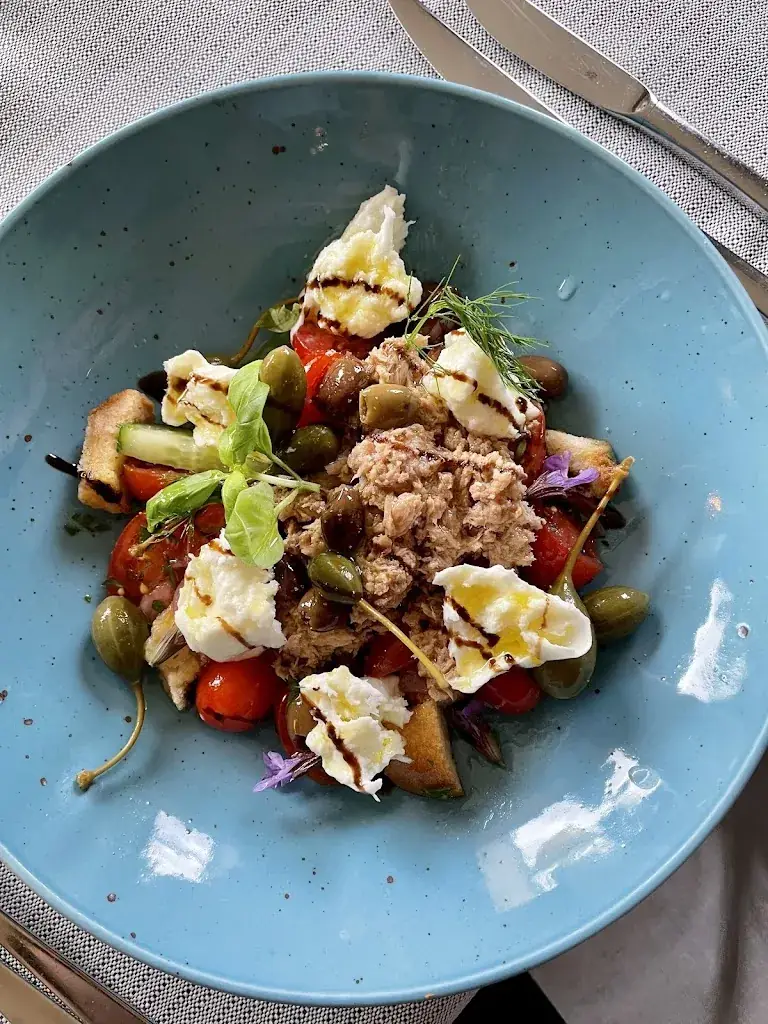 Rea Rubio-Stock_Ristorante Pizzeria da Silvano_Politischer Bezirk Murau_avis