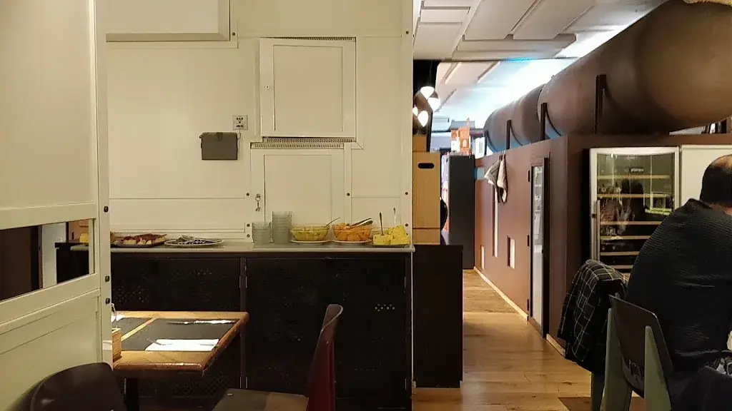 Yaniv Elbaz_Rast Café_Rust_avis