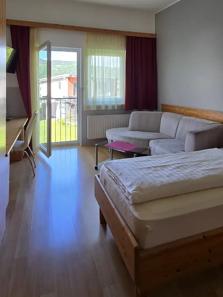 Gästehaus Ehweiner_Pöls_slider_image_2