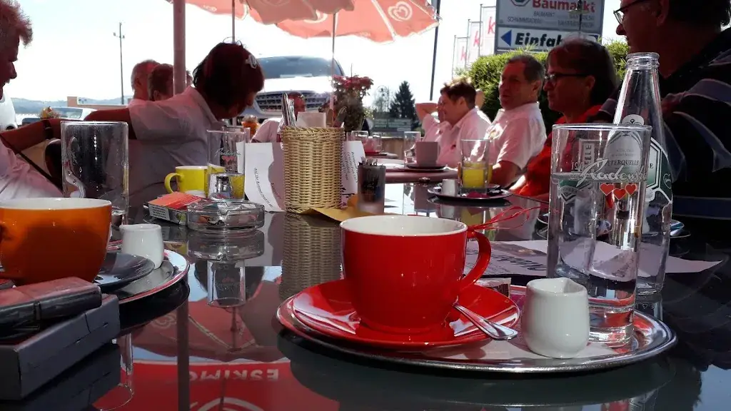 Menu_Café Restaurant Holiday_Preding_image_3