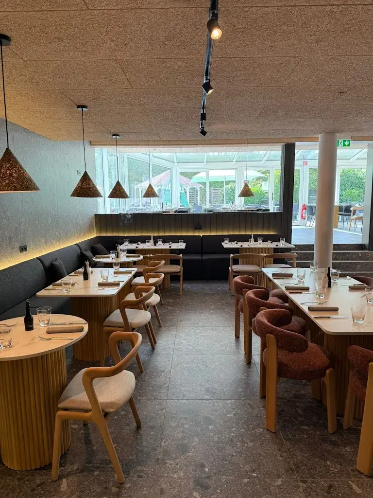 taste - Restaurant | Bar_Rust_slider_image_1