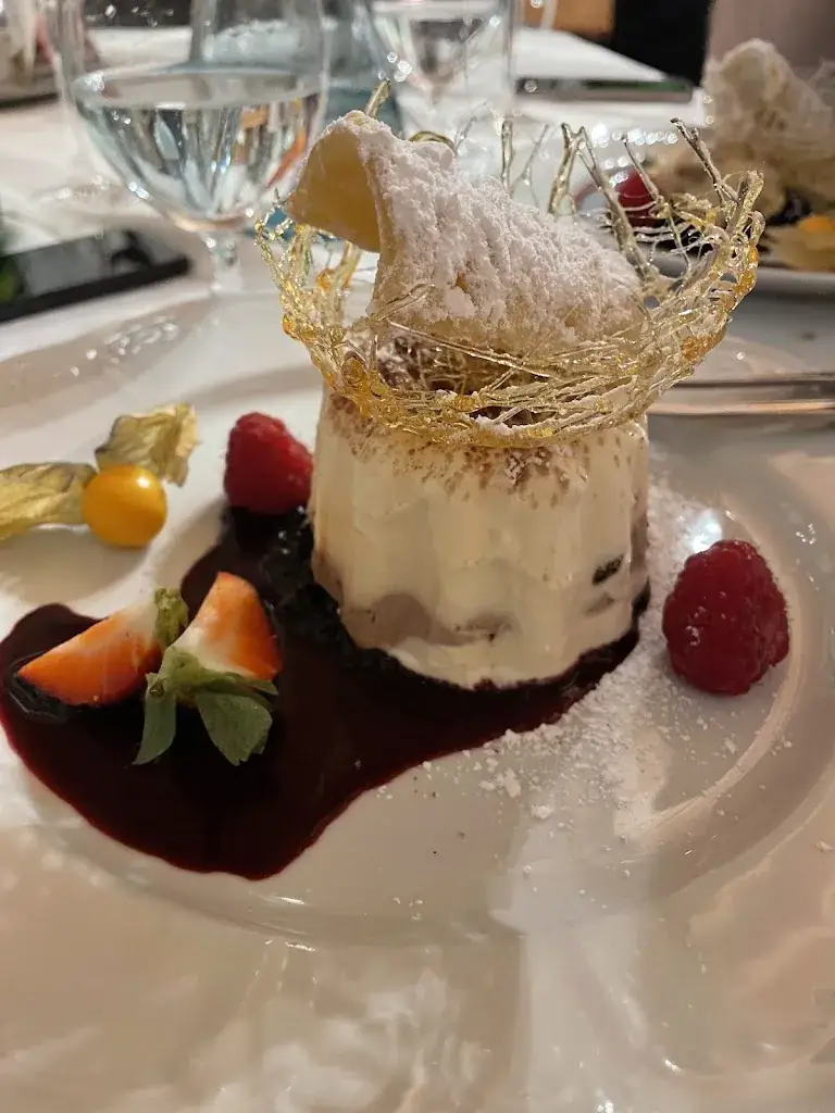 Lisa Shaw_Gasthof Zur Klause_Ratten_avis