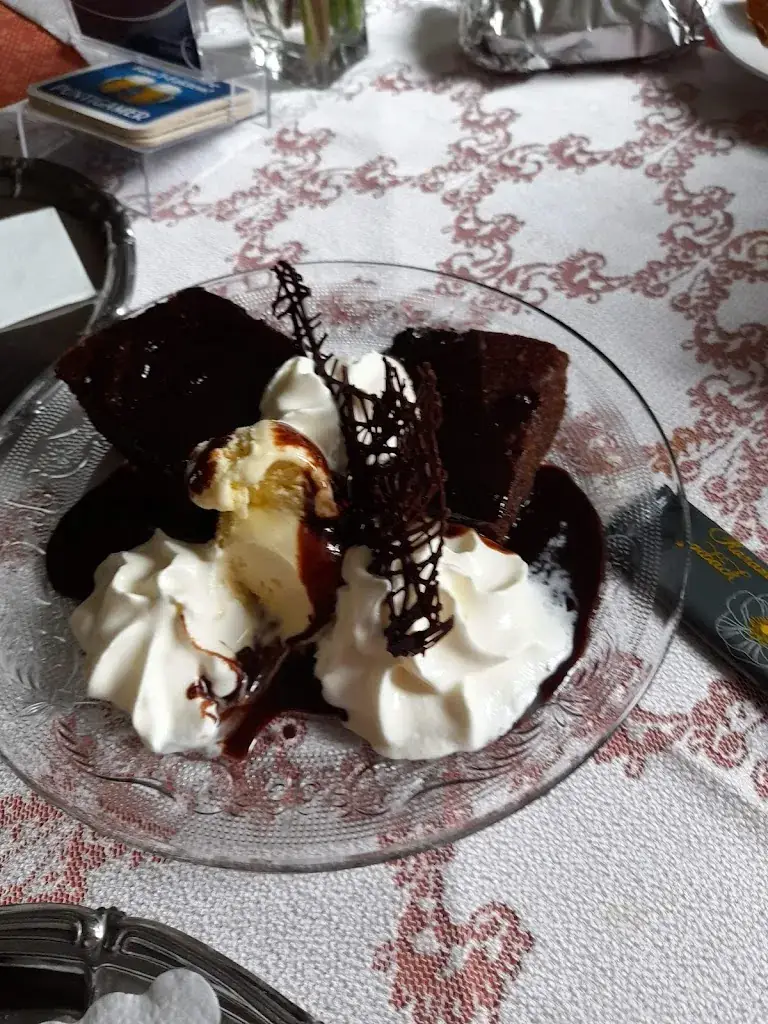 cornelia kümin_Der Bambiwirt_Reichendorf_avis