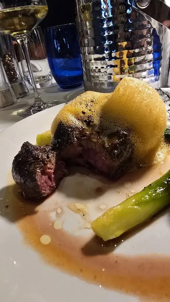 John Woodbridge_Restaurant 