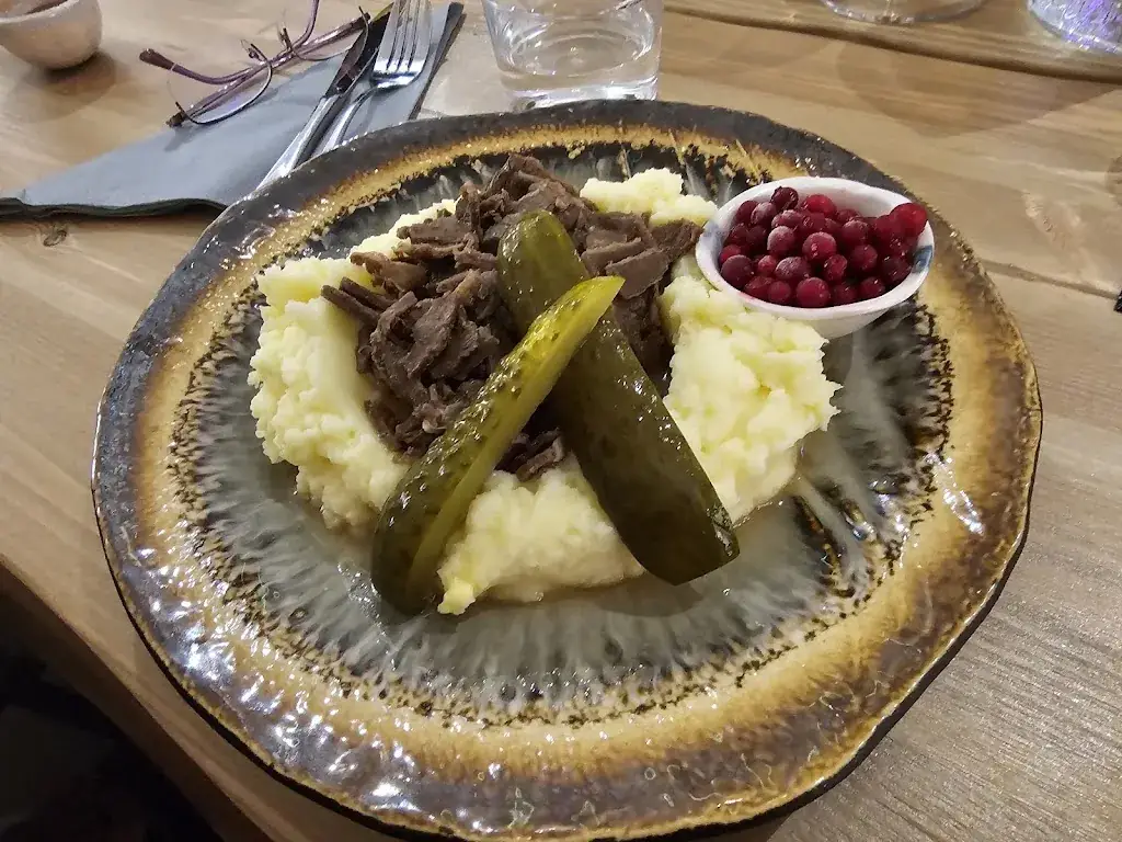 Menu_Kaira Cafe / The Middle of Nordic Ltd Oy_Salla_immagine_1