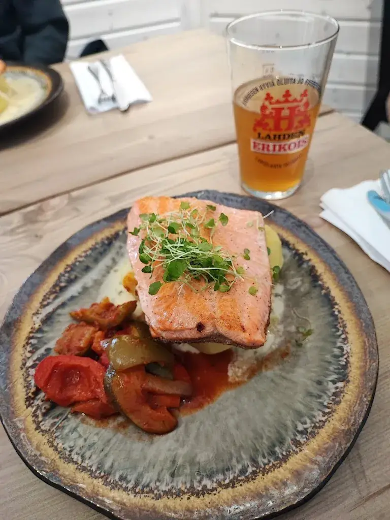 Menu_Kaira Cafe / The Middle of Nordic Ltd Oy_Salla_immagine_8