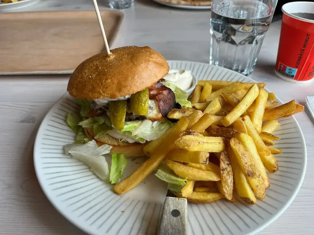 Iveta Baranova_Keloravintola_Salla_recensione