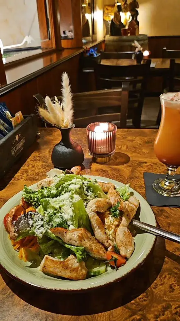 Hardys Bar and Restaurant_Rust_slider_image_2