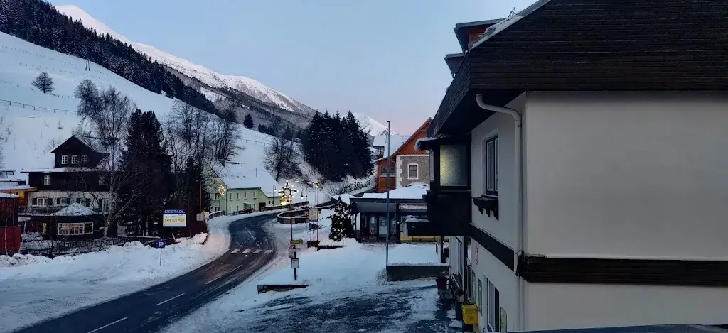 Sandeepta Pradhan_Gasthof Kirchenwirt St. Johann am Tauern_Sankt Johann am Tauern_avis