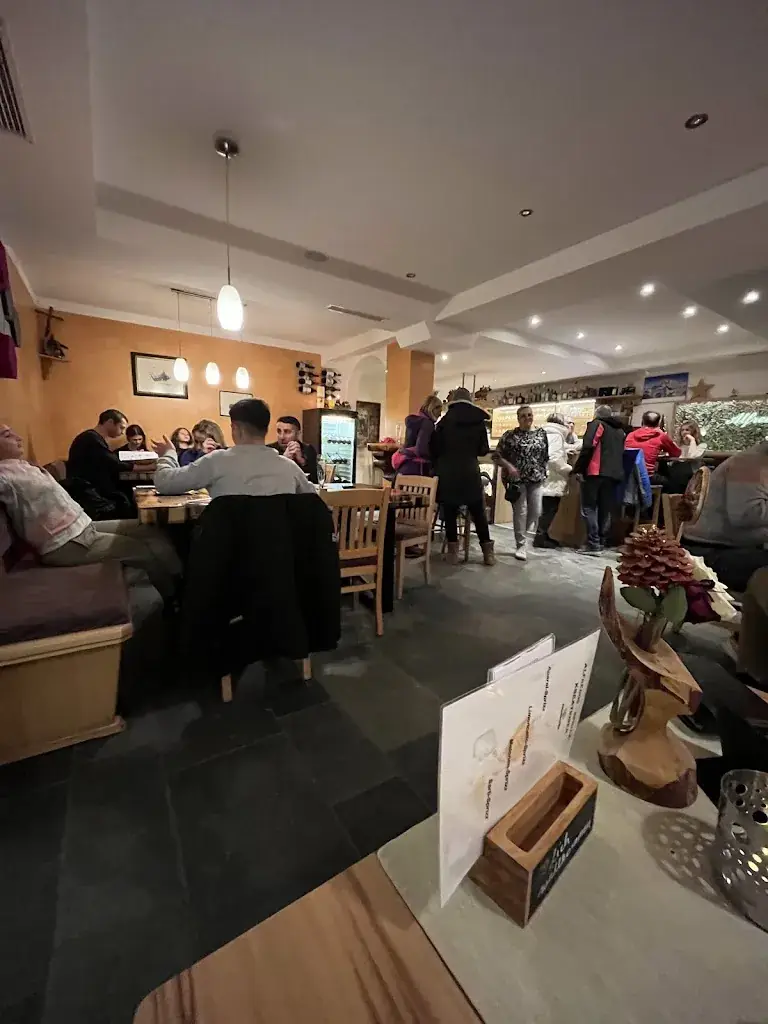 Anita Pintea_Alfredo´s Rostaria_Ramsau am Dachstein_avis