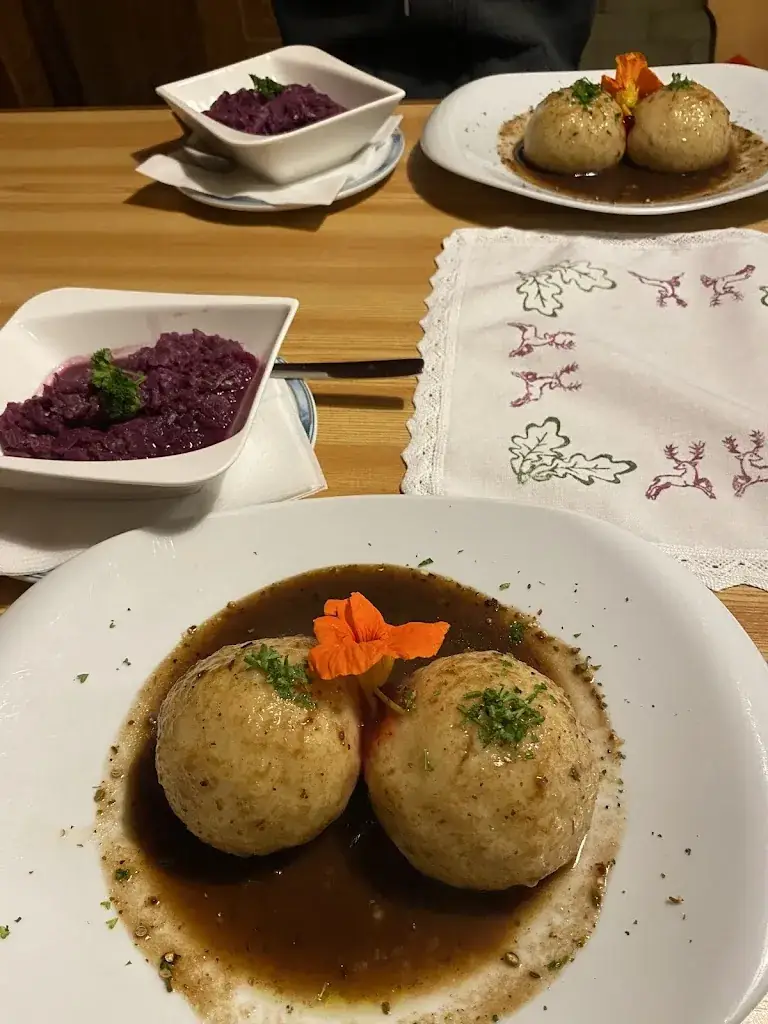 Gabriela Narovcová_Alpengasthof Glösalm_Ramsau am Dachstein_reseña