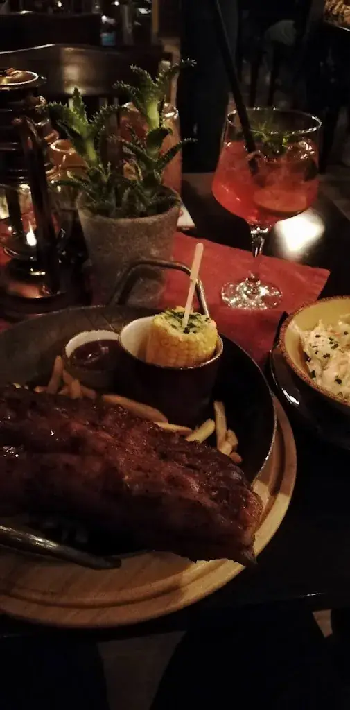 Chee Chung Lum_Silver Lake Saloon_Rust_review